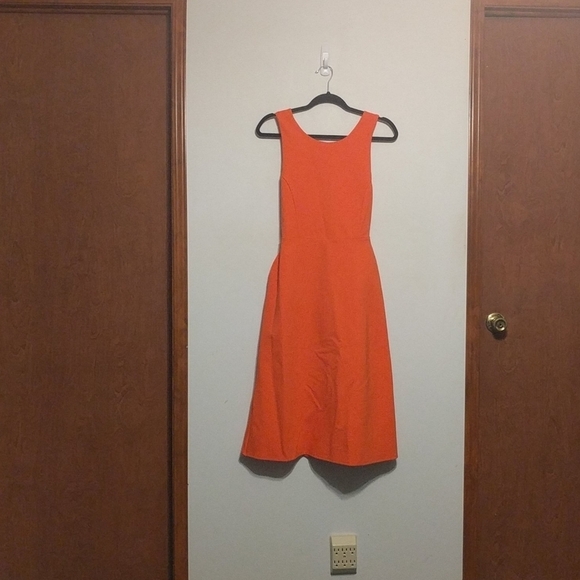 Banana Republic Tangerine Orange Cross Back Midi Dress with Pockets - size 2 - Picture 1 of 5